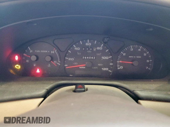 2002 Mercury Sable GS z VIN 1MEFM50U02G652804, wystawiony jako Copart lot #57405035 z przebiegiem 264 042 mil mil oraz Szkody całkowita. Historia ofert i sprzedaży dostępna na DreamBid. Obrazek 9.