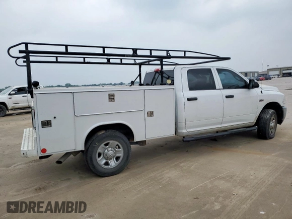 2018 Ram 2500 Tradesman with VIN 3C6UR5HJ2JG279165, listed as a Copart auction lot 49601845 with 157,129 mi miles and Salvage title. Bid and sale history available at DreamBid. Image 3.