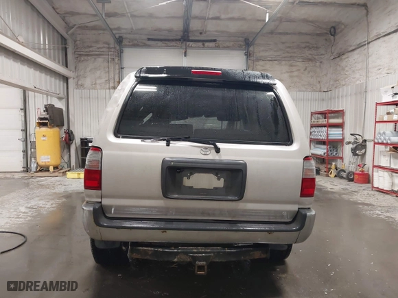 1998 Toyota 4Runner Limited with VIN JT3HN87R0W0189219, listed as a IAAI auction lot 41815288 with 227,784 mi miles. Bid and sale history available at carsss.com. Image 15.