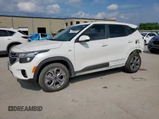 2024 Kia Seltos LX with VIN KNDEPCAA9R7582565, listed as a Copart auction lot 59590085 with 6,695 mi miles and Salvage title. Bid and sale history available at DreamBid. Image 1.