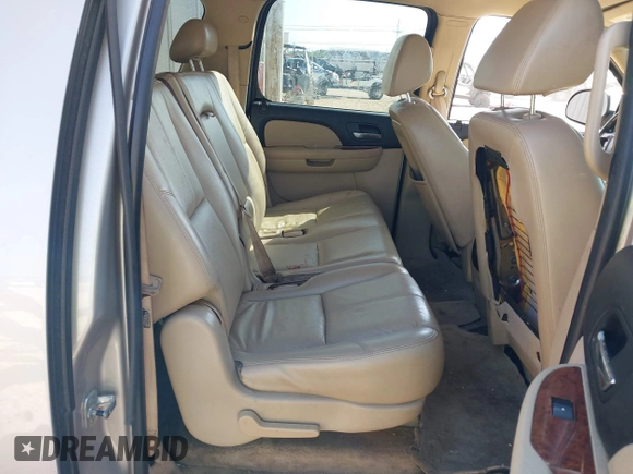 2007 Chevrolet Suburban LTZ with VIN 3GNFC16007G143249, listed as a IAAI auction lot 42097911 with 212,899 mi miles. Bid and sale history available at carsss.com. Image 8.