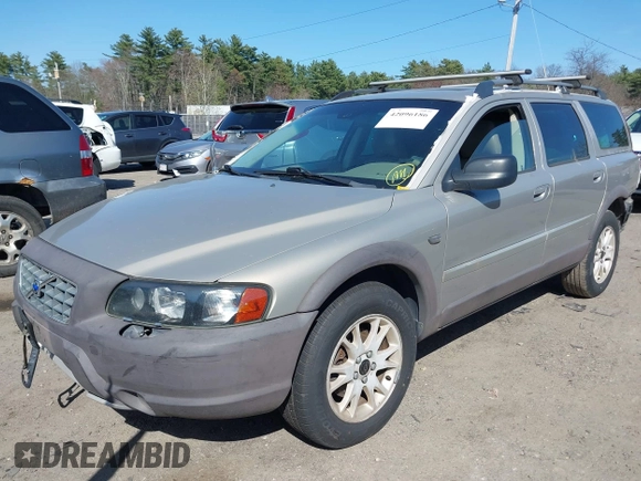 2004 Volvo V70 XC Cross Country with VIN YV1SZ59H241149069, listed as a IAAI auction lot 42096186 with 187,986 mi miles and . Bid and sale history available at DreamBid. Image 2.