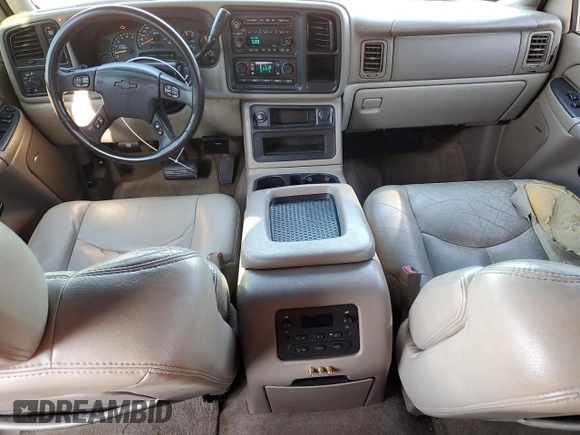 2004 Chevrolet Suburban Z71 with VIN 3GNFK16Z14G117823, listed as a Copart auction lot 74118104 with 136,042 mi miles and Salvage Title. Bid and sale history available at carsss.com. Image 8.