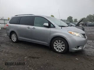 2013 Toyota Sienna XLE z VIN 5TDDK3DCXDS059559, wystawiony jako Copart lot #58291655 z przebiegiem 97 591 mil mil oraz Czysty tytuł • Clean title. Historia ofert i sprzedaży dostępna na DreamBid. Obrazek 4.