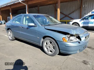 2005 Volvo S60 with VIN YV1RH592052442462, listed as a Copart auction lot 50829495 with 143,983 mi miles and Salvage Title. Bid and sale history available at carsss.com. Image 4.