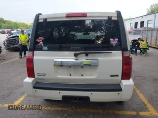 2008 Jeep Commander Limited with VIN 1J8HG58N08C190641, listed as a IAAI auction lot 42442380 with 194,114 mi miles and . Bid and sale history available at DreamBid. Image 16.
