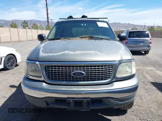 1999 Ford Expedition XLT z VIN 1FMPU18L3XLB91778, wystawiony jako IAAI lot #42266991 z przebiegiem Nie podano mil oraz . Historia ofert i sprzedaży dostępna na DreamBid. Obrazek 6.