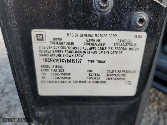 2000 Chevrolet Silverado 1500 LT with VIN 1GCEK19TXYE419197, listed as a Copart auction lot 80838884 with 215,812 mi miles and Salvage Title. Bid and sale history available at carsss.com. Image 12.
