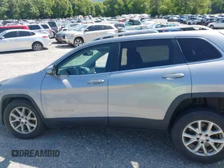 2016 Jeep Cherokee Altitude with VIN 1C4PJMCBXGW183284, listed as a IAAI auction lot 42346167 with 144,493 mi miles and . Bid and sale history available at DreamBid. Image 15.
