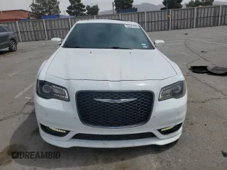 2018 Chrysler 300 S with VIN 2C3CCABG2JH266464, listed as a Copart auction lot 50621045 with 94,761 mi miles and Salvage Title. Bid and sale history available at DreamBid. Image 5.