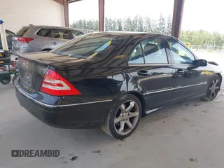2007 Mercedes-Benz C 230 Sport z VIN WDBRF52H17F931750, wystawiony jako IAAI lot #42207507 z przebiegiem 164 202 mil mil oraz . Historia ofert i sprzedaży dostępna na DreamBid. Obrazek 4.