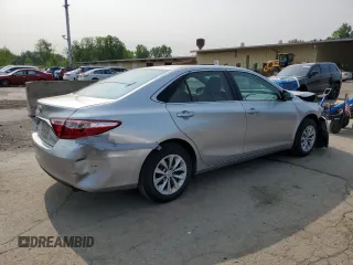 2015 Toyota Camry XLE z VIN 4T4BF1FK2FR512934, wystawiony jako Copart lot #59478725 z przebiegiem 165 935 mil mil oraz Szkoda całkowita • Salvage title. Historia ofert i sprzedaży dostępna na DreamBid. Obrazek 3.