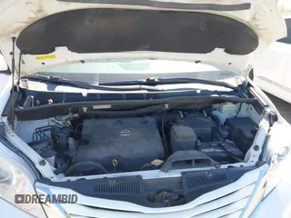 2016 Toyota Sienna LE AAS with VIN 5TDKK3DC0GS718129, listed as a IAAI auction lot 41818130 with 145,863 mi miles. Bid and sale history available at carsss.com. Image 10.