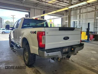 2019 Ford F-250 XL с VIN 1FT7X2B64KEE42034, выставлен на аукционе IAAI как лот 42785447 с пробегом 170 756 миль миль и . История ставок и продаж доступна на DreamBid. Изображение 23.