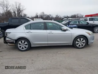 2010 Honda Accord EX-L z VIN 1HGCP2F87AA020390, wystawiony jako IAAI lot #41474301 z przebiegiem 96 604 mil mil oraz . Historia ofert i sprzedaży dostępna na DreamBid. Obrazek 13.
