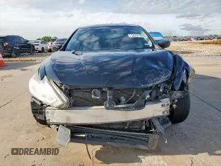 2017 Nissan Altima SL with VIN 1N4AL3AP0HC112919, listed as a Copart auction lot 58761445 with 166,086 mi miles and Salvage title. Bid and sale history available at DreamBid. Image 5.