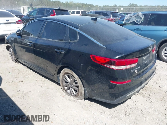 2020 Kia Optima LX z VIN 5XXGT4L32LG421062, wystawiony jako IAAI lot #41879797 z przebiegiem 203 379 mil mil oraz . Historia ofert i sprzedaży dostępna na DreamBid. Obrazek 3.