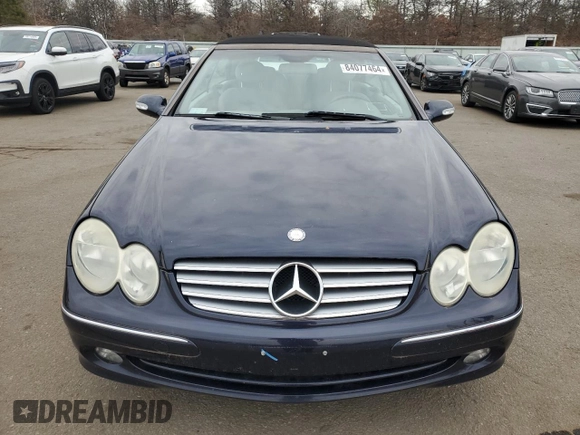 2004 Mercedes-Benz CLK 320 z VIN WDBTK65G44T033117, wystawiony jako Copart lot #84077464 z przebiegiem 92 488 mil mil oraz Tytuł czysty. Historia ofert i sprzedaży dostępna na DreamBid. Obrazek 5.