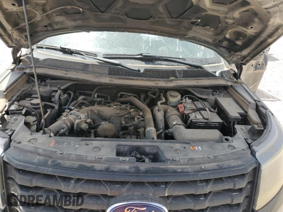 2017 Ford Police Interceptor Utility z VIN 1FM5K8AT7HGD60193, wystawiony jako Copart lot #46113325 z przebiegiem 135 014 mil mil oraz Szkoda całkowita • Salvage title. Historia ofert i sprzedaży dostępna na DreamBid. Obrazek 12.