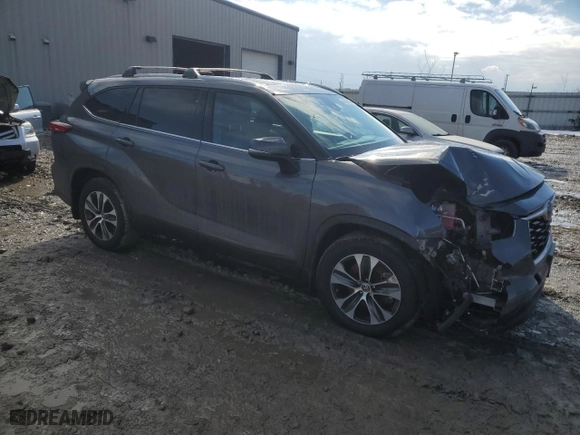 2022 Toyota Highlander Hybrid XLE with VIN 5TDGBRCH0NS555520, listed as a Copart auction lot 46506565 with 40,900 mi miles and Salvage Title. Bid and sale history available at carsss.com. Image 4.