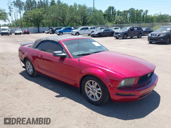 2007 Ford Mustang Deluxe with VIN 1ZVFT84N475249577, listed as a IAAI auction lot 42008269 with 136,134 mi miles and . Bid and sale history available at carsss.com. Image 1.