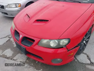 2006 Pontiac GTO with VIN 6G2VX12U76L566761, listed as a IAAI auction lot 40953564 with 1 mi miles. Bid and sale history available at carsss.com. Image 10.