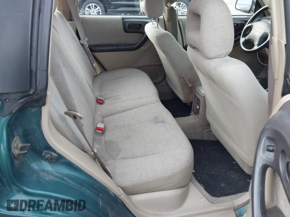 2001 Subaru Forester L with VIN JF1SF63501G733293, listed as a IAAI auction lot 41922722 with 333,291 mi miles. Bid and sale history available at carsss.com. Image 8.
