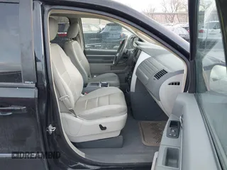 2008 Dodge Grand Caravan SXT with VIN 2D8HN54P48R827298, listed as a IAAI auction lot 41972302 with 199,903 mi miles and . Bid and sale history available at DreamBid. Image 5.