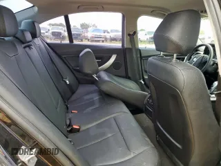 2018 BMW 3 Series 320i with VIN WBA8A9C56JAH12021, listed as a Copart auction lot 58971175 with 100,317 mi miles and Salvage title. Bid and sale history available at DreamBid. Image 10.