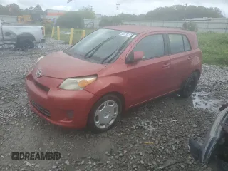 2008 Scion xD z VIN JTKKU10438J003298, wystawiony jako Copart lot #58636195 z przebiegiem 158 314 mil mil oraz Czysty tytuł • Clean title. Historia ofert i sprzedaży dostępna na DreamBid. Obrazek 1.
