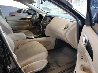 2017 Nissan Pathfinder SV with VIN 5N1DR2MN8HC656381, listed as a IAAI auction lot 41718856 with 116,359 mi miles. Bid and sale history available at carsss.com. Image 5.