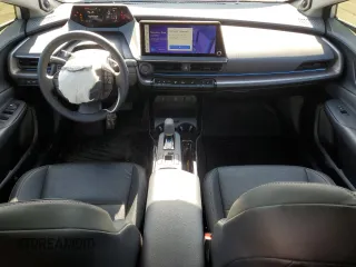 2024 Toyota Prius LE z VIN JTDACAAU7R3016159, wystawiony jako Copart lot #57879835 z przebiegiem 22 184 mil mil oraz Szkoda całkowita • Salvage title. Historia ofert i sprzedaży dostępna na DreamBid. Obrazek 8.