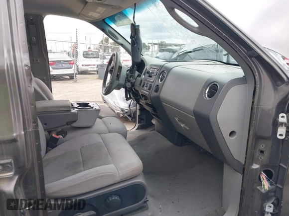 2005 Ford F-150 XLT with VIN 1FTPW12575KB99409, listed as a IAAI auction lot 41711304 with 1 mi miles. Bid and sale history available at carsss.com. Image 5.