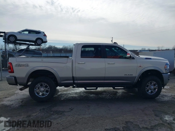 2022 Ram 2500 Laramie с VIN 3C6UR5FLXNG105323, выставлен на аукционе IAAI как лот 41359667 с пробегом 33 266 миль миль и . История ставок и продаж доступна на DreamBid. Изображение 13.