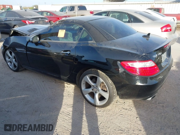 2013 Mercedes-Benz SLK-Class SLK 350 with VIN WDDPK5HA6DF054060, listed as a IAAI auction lot 41797807 with 84,877 mi miles. Bid and sale history available at carsss.com. Image 3.
