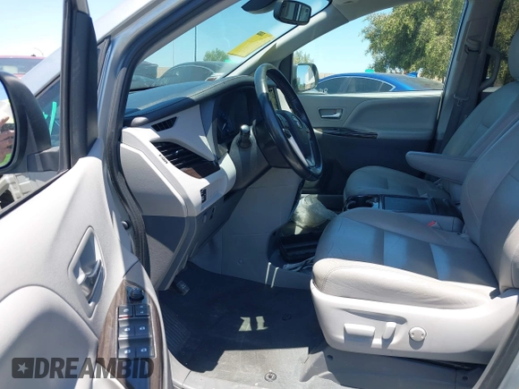 2020 Toyota Sienna XLE Auto Access Seat with VIN 5TDYZ3DC5LS054619, listed as a IAAI auction lot 42266295 with 94,703 mi miles and . Bid and sale history available at DreamBid. Image 5.