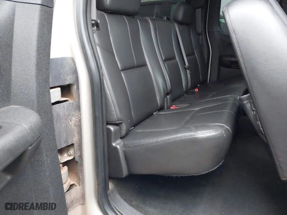 2008 Chevrolet Silverado 1500 LT w/1LT with VIN 2GCEK190381221228, listed as a IAAI auction lot 41046427 with 196,240 mi miles. Bid and sale history available at carsss.com. Image 8.