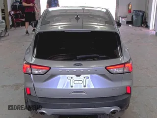 2022 Ford Escape SE z VIN 1FMCU9G60NUB32820, wystawiony jako IAAI lot #42556181 z przebiegiem 39 771 mil mil oraz . Historia ofert i sprzedaży dostępna na DreamBid. Obrazek 1.