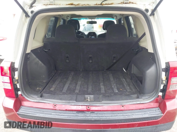 2016 Jeep Patriot Sport с VIN 1C4NJPBB5GD536617, выставлен на аукционе IAAI как лот 42151443 с пробегом 218 608 миль миль и . История ставок и продаж доступна на DreamBid. Изображение 17.