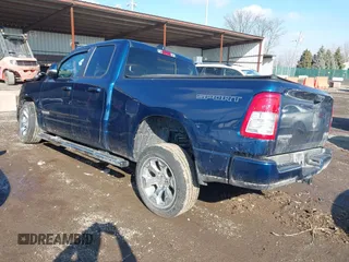 2022 Ram 1500 Big Horn z VIN 1C6RRFBG7NN423072, wystawiony jako IAAI lot #41531127 z przebiegiem 41 347 mil mil oraz . Historia ofert i sprzedaży dostępna na DreamBid. Obrazek 3.