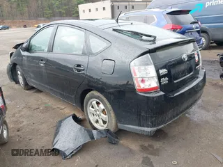 2005 Toyota Prius with VIN JTDKB20U753045590, listed as a IAAI auction lot 42058347 with 195,794 mi miles. Bid and sale history available at carsss.com. Image 3.