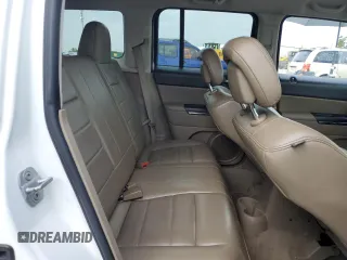 2014 Jeep Patriot Limited z VIN 1C4NJRCB1ED569802, wystawiony jako Copart lot #58661365 z przebiegiem 213 294 mil mil oraz Czysty tytuł • Clean title. Historia ofert i sprzedaży dostępna na DreamBid. Obrazek 11.
