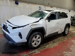 2021 Toyota RAV4 XLE with VIN 2T3P1RFV2MC222576, listed as a Copart auction lot 51200125 with 56,854 mi miles and Salvage Title. Bid and sale history available at carsss.com. Image 1.