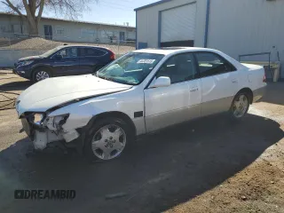 2001 Lexus ES 300 with VIN JT8BF28G410323925, listed as a Copart auction lot 44981615 with 253,275 mi miles and Salvage Title. Bid and sale history available at carsss.com. Image 1.