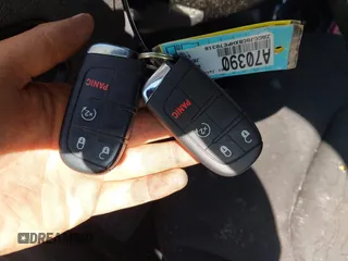 2017 Jeep Renegade Deserthawk z VIN ZACCJBCBXHPE70318, wystawiony jako IAAI lot #41922391 z przebiegiem Nie podano mil oraz . Historia ofert i sprzedaży dostępna na DreamBid. Obrazek 11.