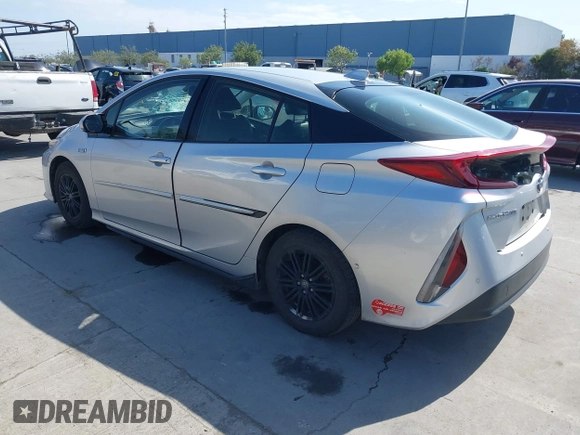 2017 Toyota Prius Plus with VIN JTDKARFP5H3018325, listed as a IAAI auction lot 42054740 with 116,635 mi miles and . Bid and sale history available at DreamBid. Image 3.