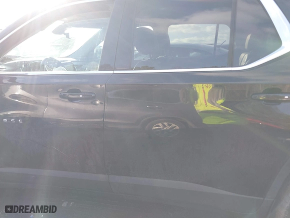2019 Chevrolet Traverse LT Leather with VIN 1GNERHKW8KJ245855, listed as a IAAI auction lot 41545035 with 93,499 mi miles. Bid and sale history available at carsss.com. Image 14.