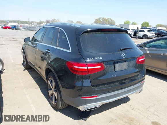 2017 Mercedes-Benz GLC 300 z VIN WDC0G4JBXHV012314, wystawiony jako IAAI lot #41847717 z przebiegiem 117 738 mil mil oraz . Historia ofert i sprzedaży dostępna na DreamBid. Obrazek 3.
