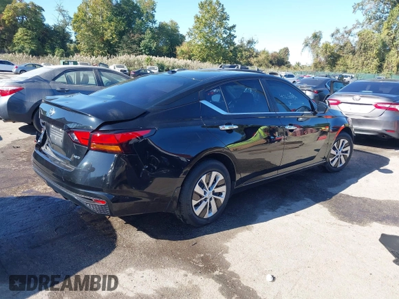 2019 Nissan Altima 2.5 S with VIN 1N4BL4BW6KC189236, listed as a IAAI auction lot 40638145 with 147,457 mi miles. Bid and sale history available at carsss.com. Image 4.