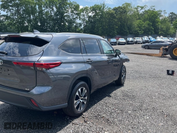 2023 Toyota Highlander L with VIN 5TDKDRAH4PS049134, listed as a Copart auction lot 63428785 with 18,645 mi miles and Salvage title. Bid and sale history available at DreamBid. Image 4.